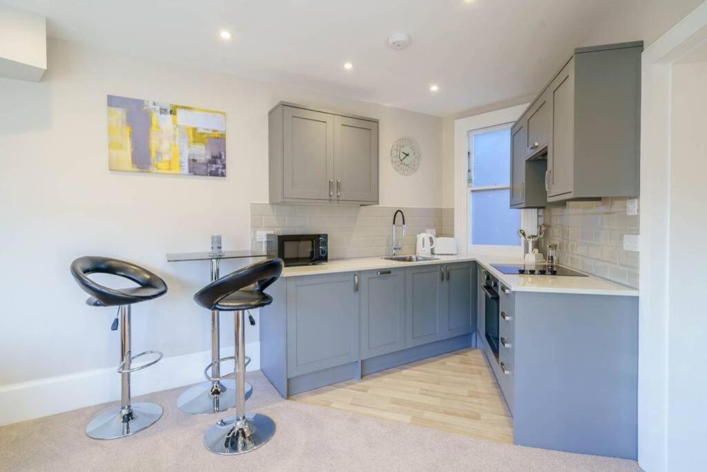 Upper Thames & Lower Thames - Stunning Apartments Henley-on-Thames Екстериор снимка