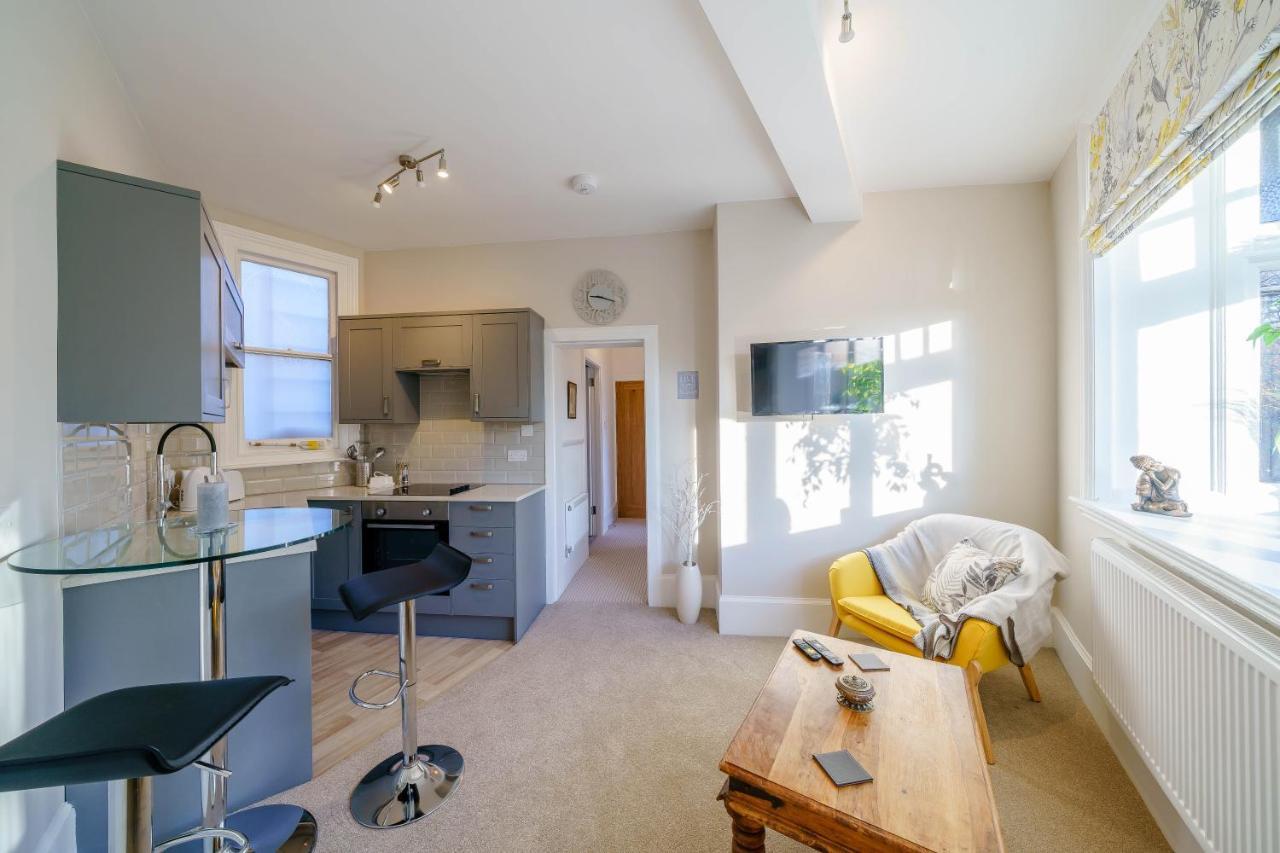 Upper Thames & Lower Thames - Stunning Apartments Henley-on-Thames Екстериор снимка